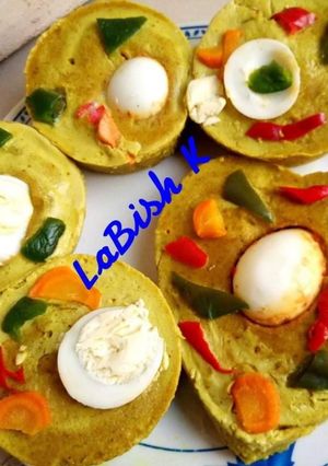A picture of Tumeric moi moi.