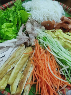 Hình của món Món cuốn cuối tuần.