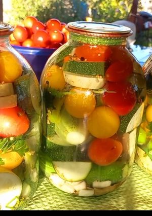 Фото Ассорти из овощей на зиму.