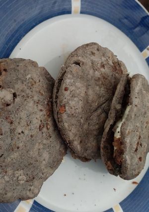 Una foto de Gorditas Rellenas de Carnitas y Queso de hebra. Al estilo de mamá Lala