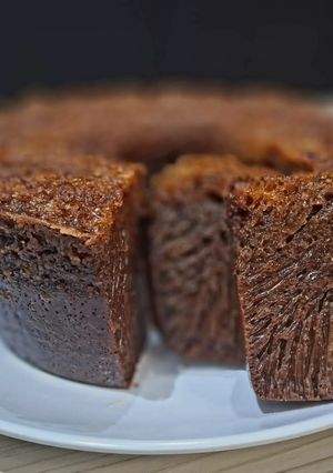 Foto resep Bolu karamel/bolu sarang semut 4 telur