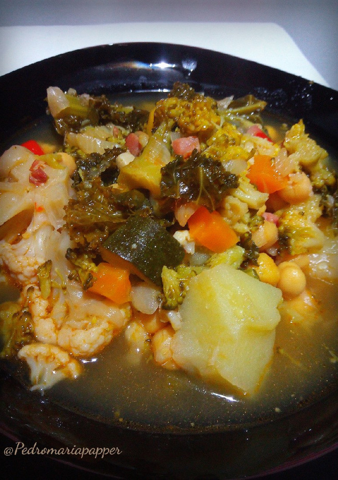 Una foto de Garbanzos con Kale