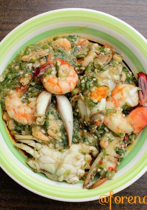 A picture of Seafood okro.