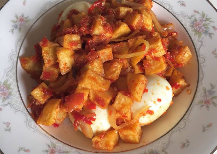 Resep Balado Kentang Telur yang Menggugah Selera