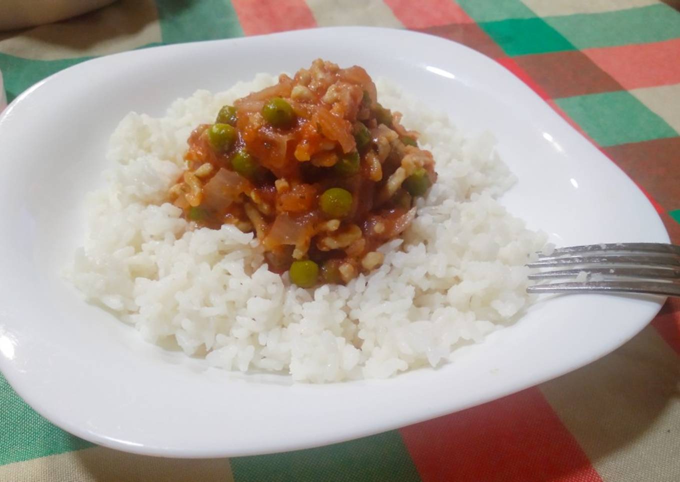 Arroz blanco con salsa de tomate (todo) al microondas