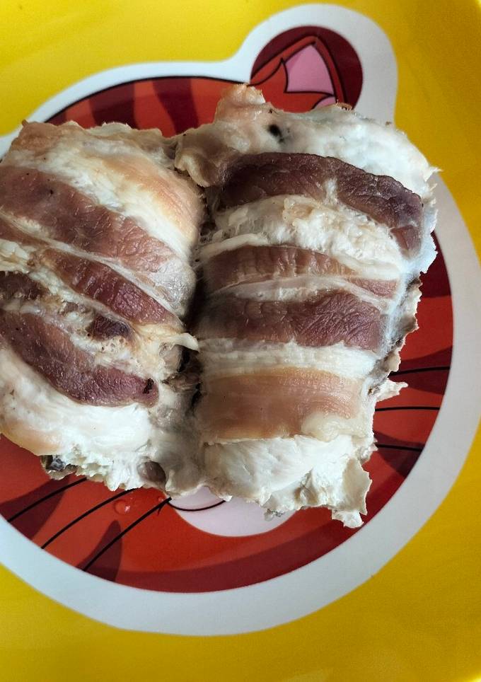 Рулети курячі з беконом