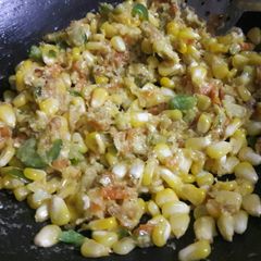 A picture of Sweet corn. Salad.