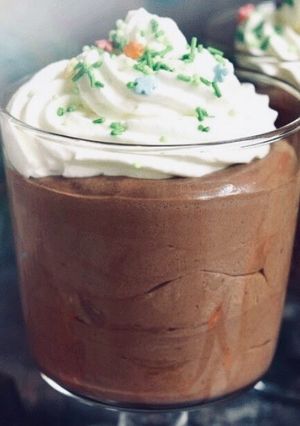 Una foto de Mousse navideño de chocolate