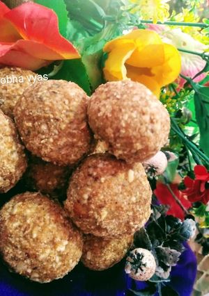 A picture of Urad dal laddu.