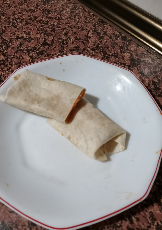 Una foto de Burrito de revuelto de tomate