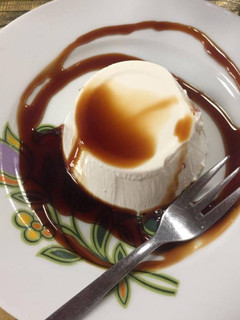 Una foto de Panna Cotta de caramelo 🍬