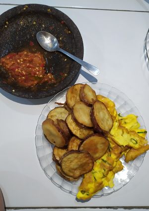 Foto resep Terong Goreng dengan Sambal Dadak