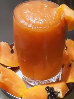 झटपट पपई ज्यूस (papaya juice recipe in marathi) रेसिपी चे मुख्य फोटो