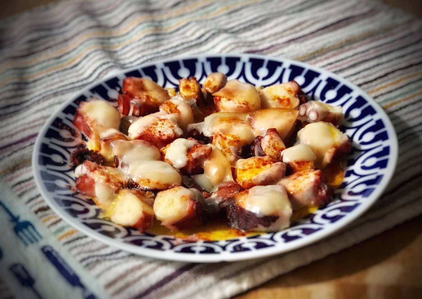 Pulpo gratinado con queso San Simón