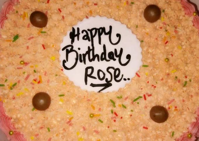 Step-by-Step Guide to Prepare Perfect Strawberry Buttercream cake