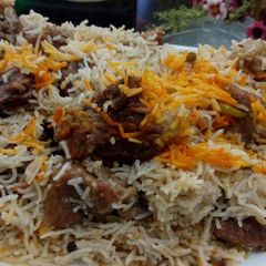A picture of Yakhni pulao.