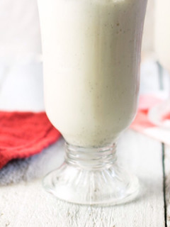A picture of Vanilla milkshake.
