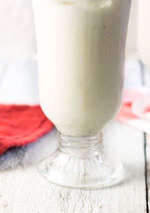 A picture of Vanilla milkshake.