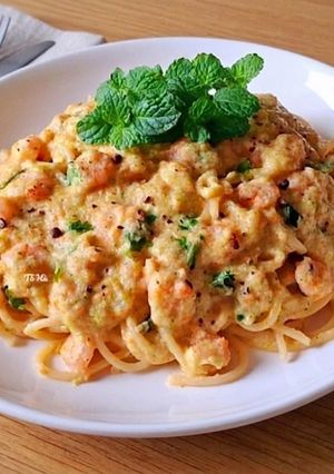 Hình của món MÌ spaghetti sốt tôm-rau củ.