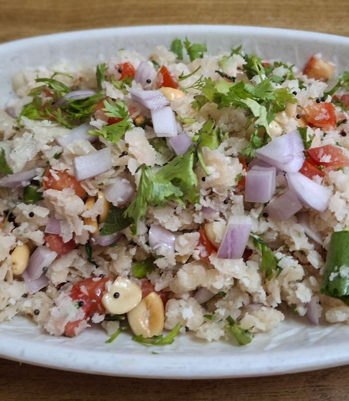 A picture of Dadpe pohe.