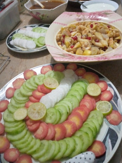 A picture of Salad with Dressing.