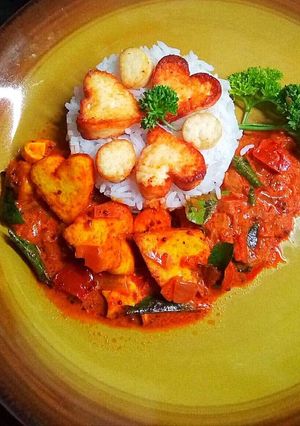 A picture of Paneer masala with coconut milk.