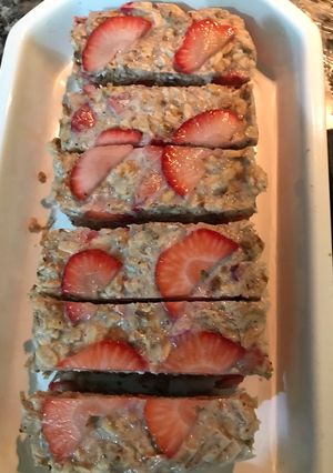 Una foto de Barritas de granola, yogurt y frutillas apto para diabéticos (sin cocción)