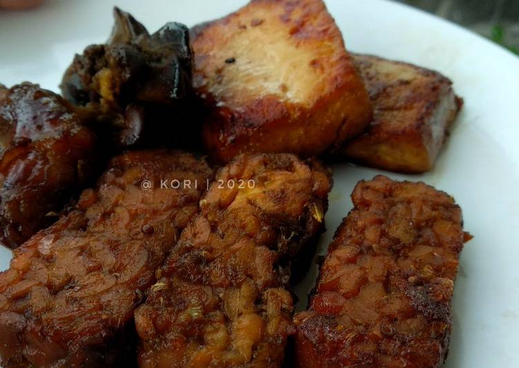 Tahu Tempe Ati Ampela Bacem