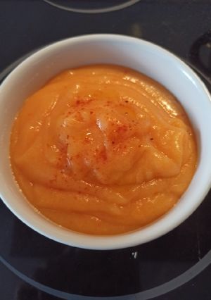 Una foto de Puré de patata, puerro y pimiento