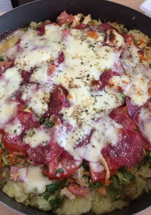 Una foto de Pizza de papa calabreza
