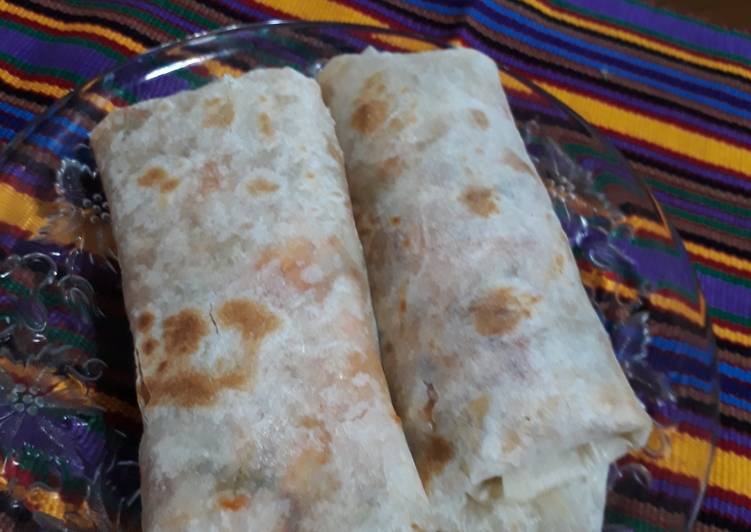 Burritos de huevo con todo