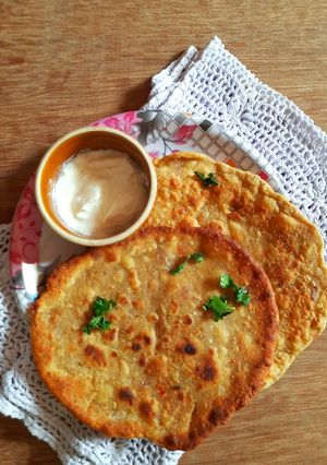 A picture of Egg Paratha.