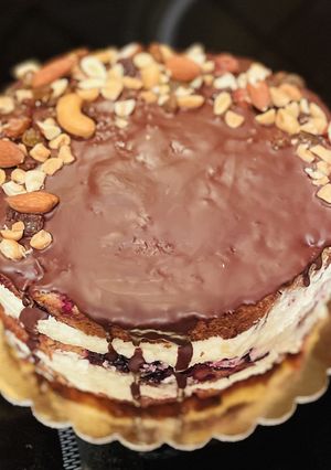 Zabpelyhes-túrókrémes szülinapi torta recept fotója