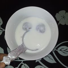 A picture of Home made yogurt.