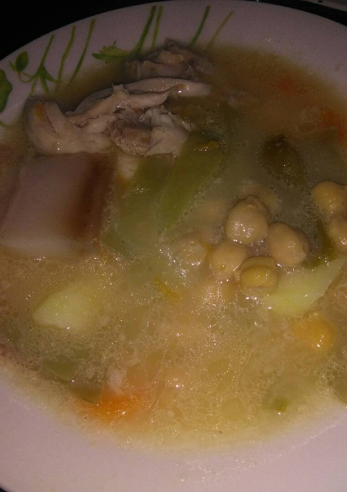 Una foto de Cocido andaluz con calabaza y vainilla (judías verdes)