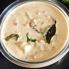 A picture of Bottle gourd white gravy.