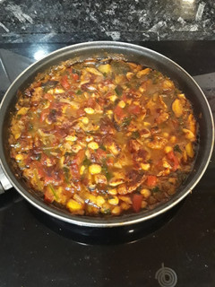 Una foto de Garbanzos con pulpo