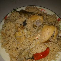 A picture of Chickn yakhni pulao.