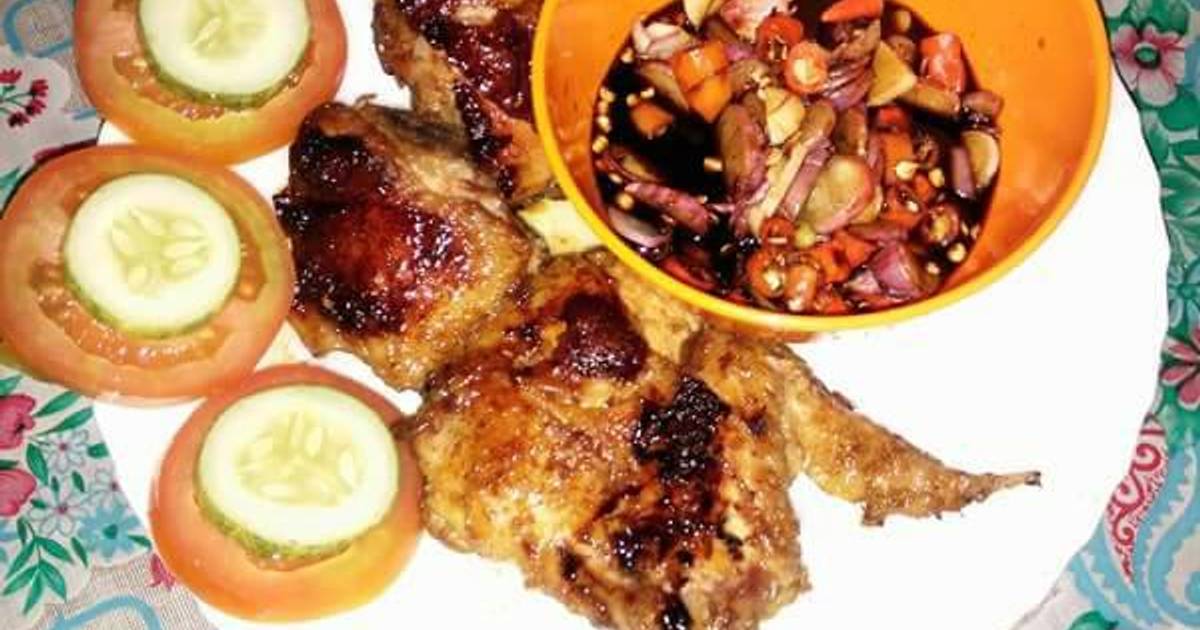 Resep Ayam panggang gurih oleh Nelly Rofiqoh - Cookpad