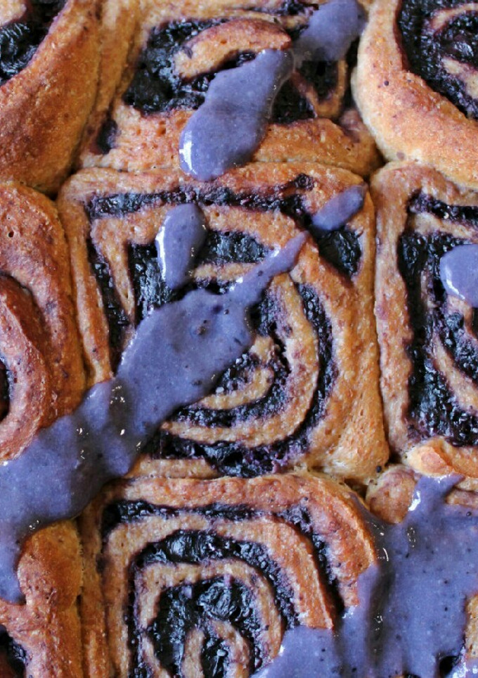 Una foto de Caracola rellena de arándanos. Postre saludable vegano🌱