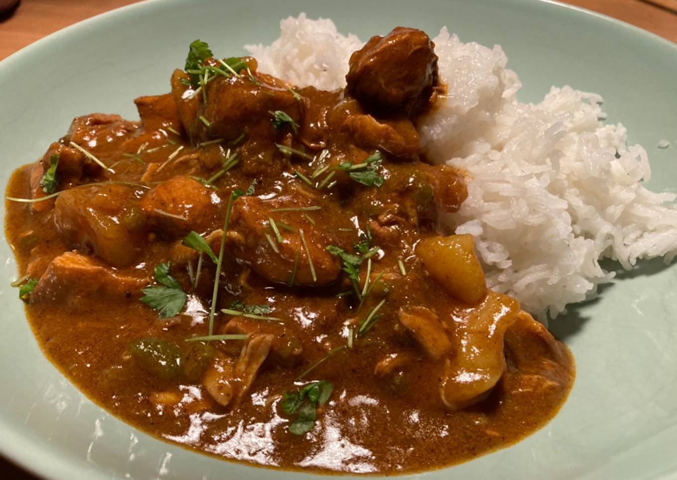 Curry estofado de pollo con patatas estilo Madras (Chennai)