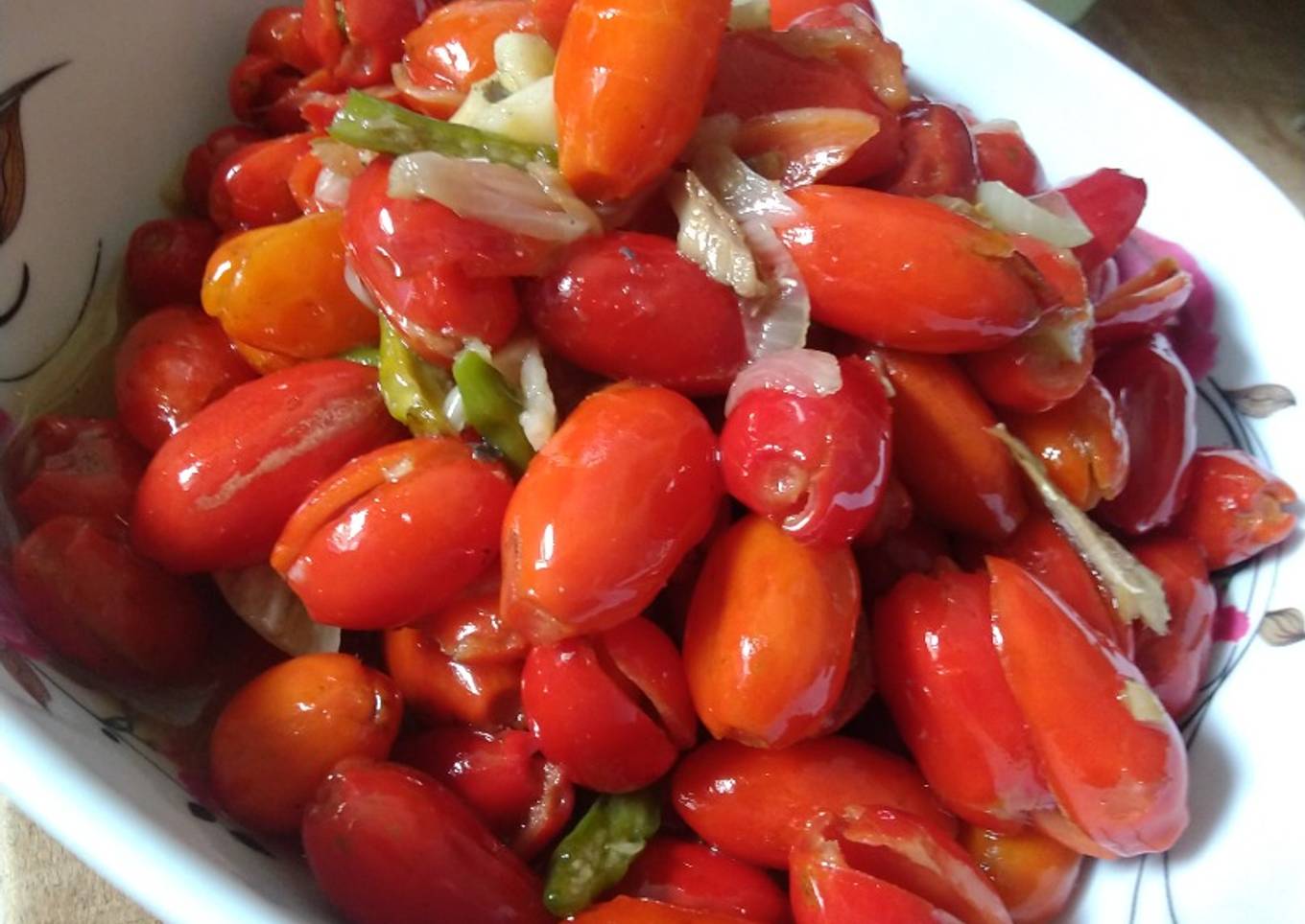 Tumis kulit Tangkil/kulit mlinjo pedas