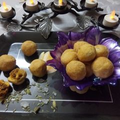 A picture of Dry Fruits Mini Kachori.