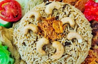 Anti Ribet, Membuat Nasi Kebuli Ayam Untuk Pemula