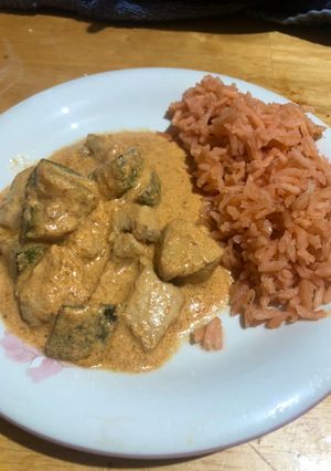 Una foto de Pollo con calabaza en salsa de chipotle