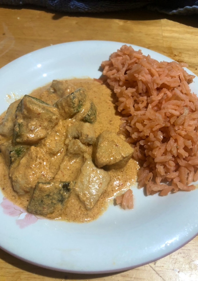 Una foto de Pollo con calabaza en salsa de chipotle