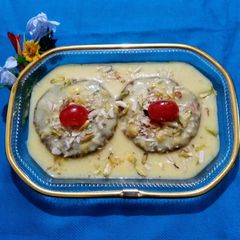 Shahi tukra with rabri A picture of Shahi tukra with rabri.