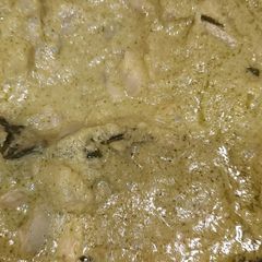 A picture of Bottle gourd in green gravy.