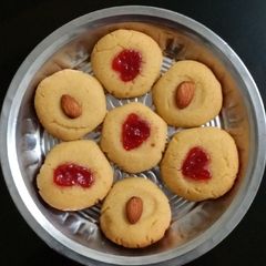 A picture of Nankhatai cookies.