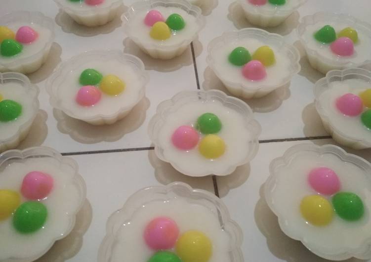 Puding bola-bola susu